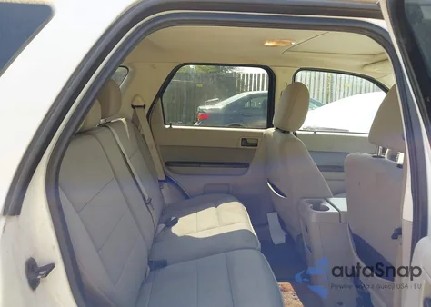 2012 Ford Escape Xlt z USA, uszkodzony, nr VIN 1FMCU0D77CKC12570